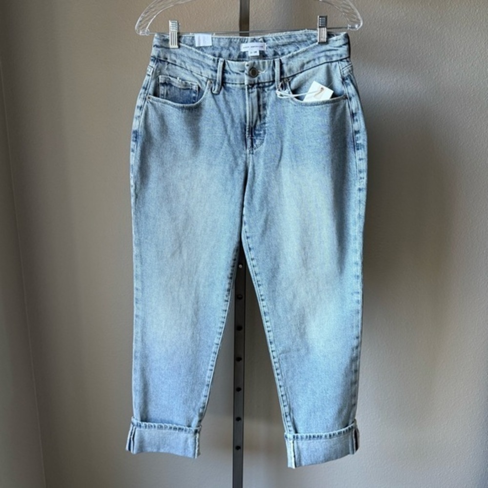 NWT Good American The Weekender Petite light wash cuffed jeans size 2/26